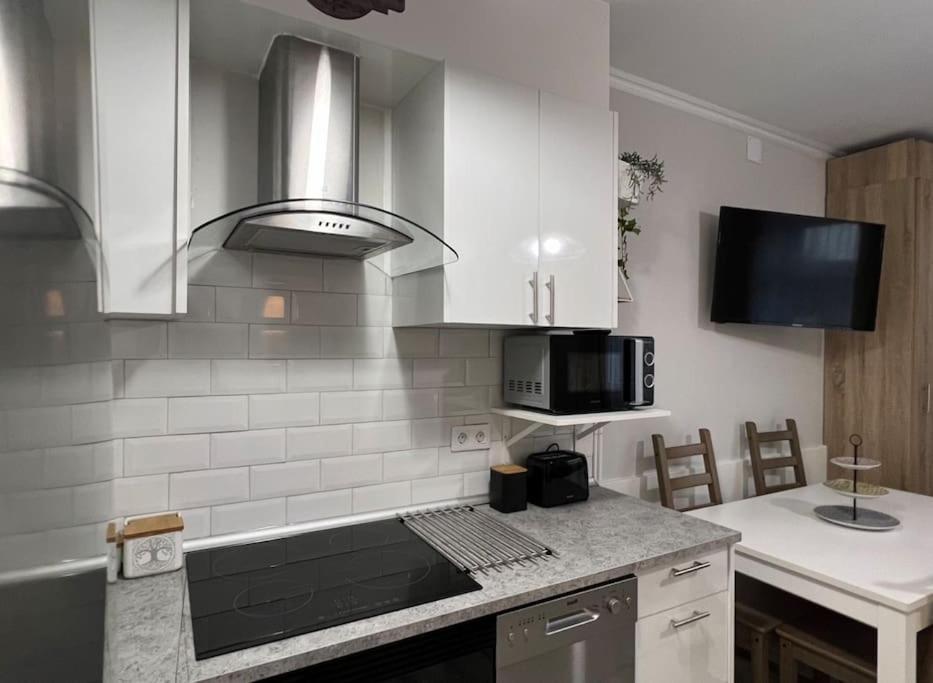 Apartamento Turistico Plaza III モンフォルテ・デ・レモス エクステリア 写真